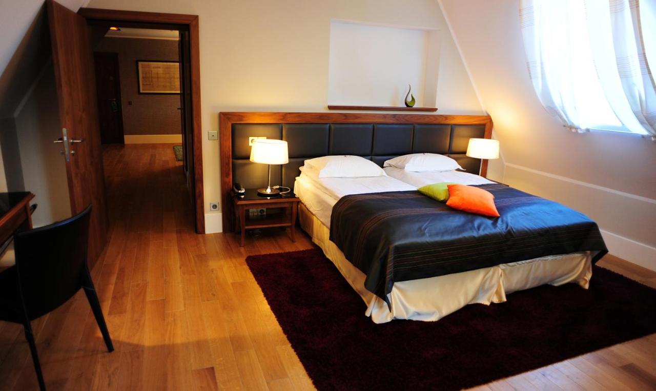 Hotel Zamek Lubliniec Luaran gambar